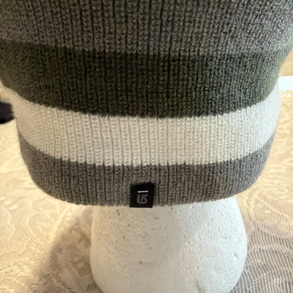 Burton snowboards Gray Burgundy Army Green White cuff slouch Beanie